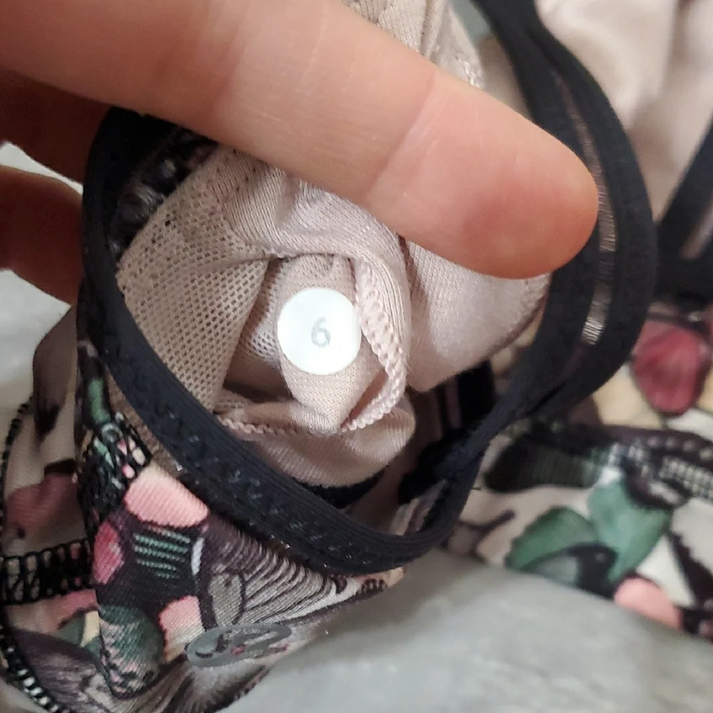 Lululemon Straight Up Bra So Fly Butterfly Angel Wing Multi/Black/Mink Berry. 6 - Picture 7 of 9